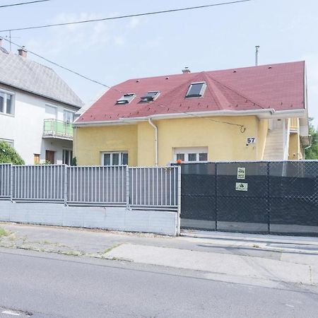 Hi-Bp Garden City Batsanyi Tiny House Near The City Train With Free Parking Budapest Luaran gambar