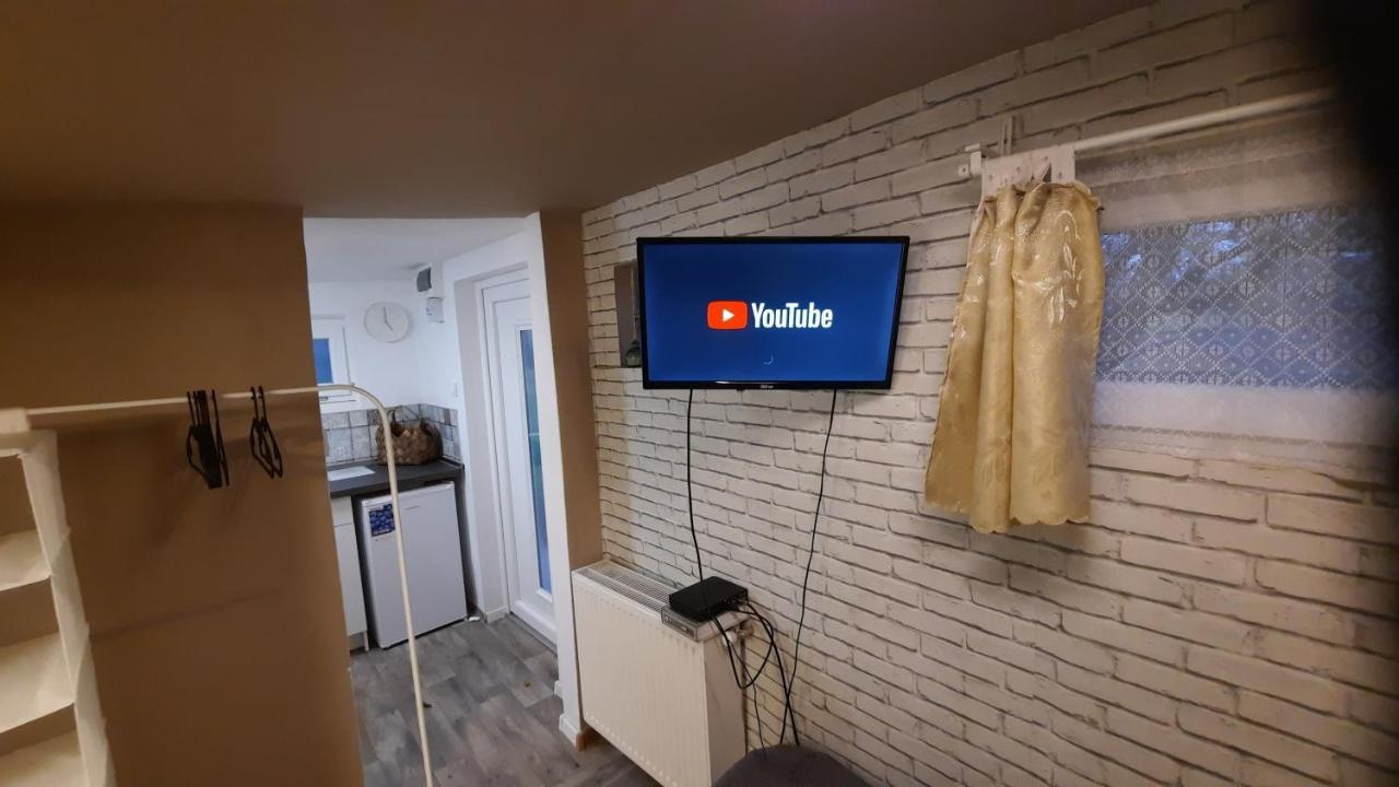 Hi-Bp Garden City Batsanyi Tiny House Near The City Train With Free Parking Budapest Luaran gambar
